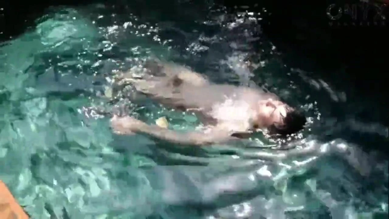 Asian gay dude is showing his naked body in front of the cam